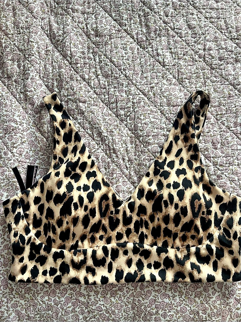 Victoria's Secret Leopard Print Bra Size 36C / Large Like New